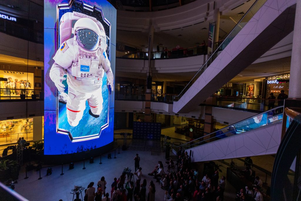 Cencosud Shopping Centers trae las pantallas 3D interactivas más