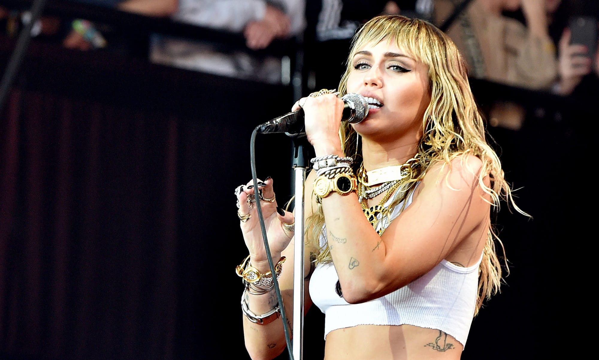 Miley Cyrus estrena canción con Dua Lipa