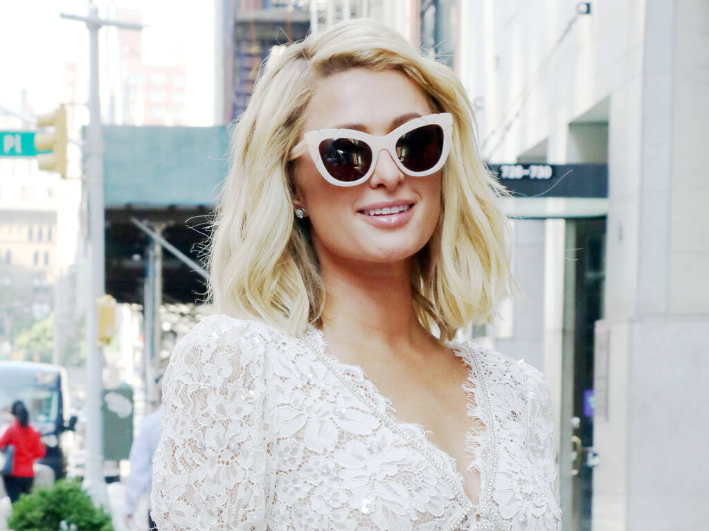 Paris Hilton tendrá una boda de 3 días y usará 10 vestidos