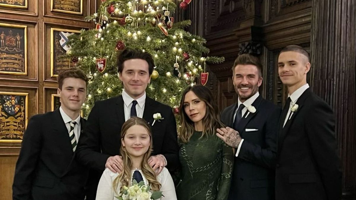 La foto navideña de los Beckham como una familia real