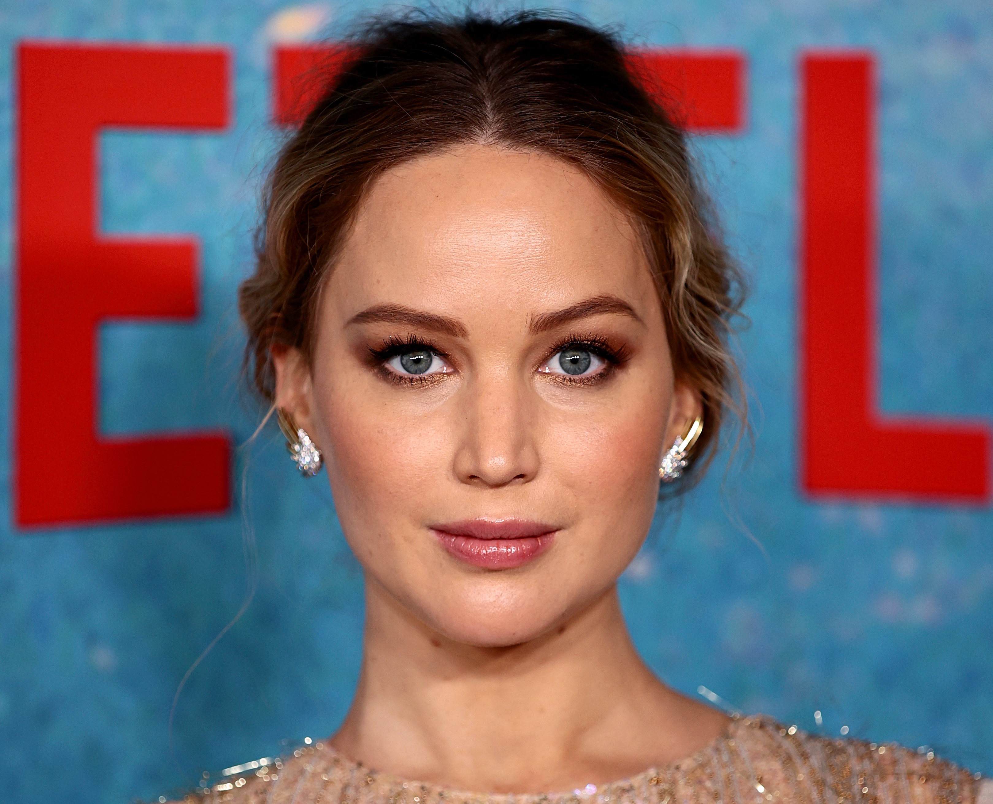 Jennifer Lawrence deslumbra embarazada en la alfombra roja de ‘Don’t Look Up’