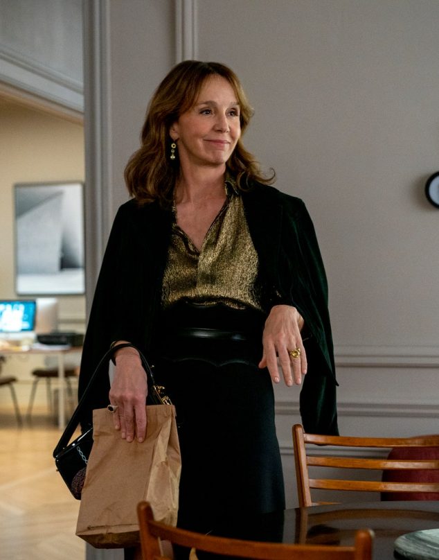 El look de Sylvie en “Emily in Paris”: la mejor vestida de la serie (y nuestro personaje favorito)
