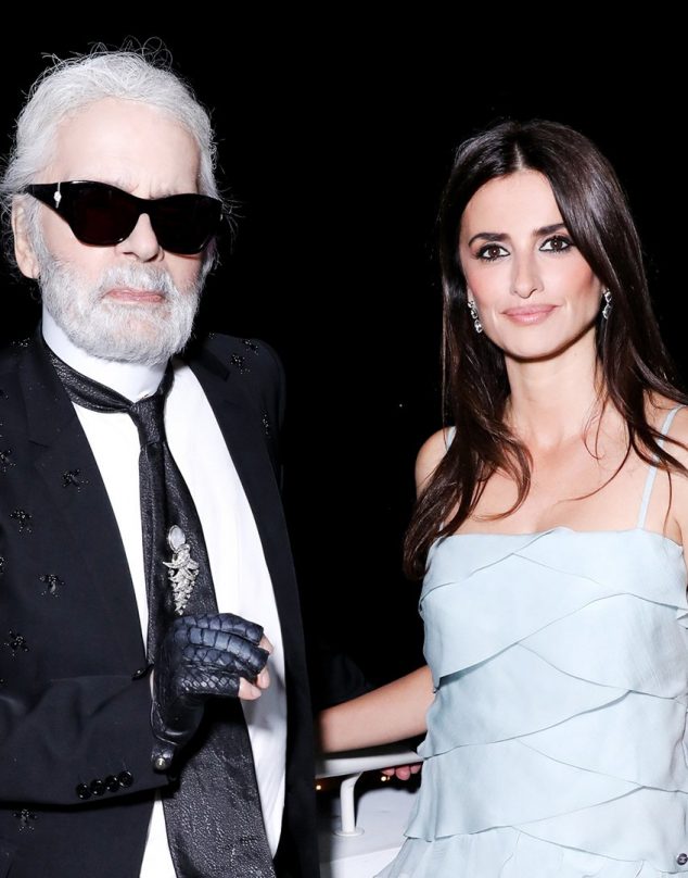 Penélope Cruz recuerda la noche “mágica” que pasó con Karl Lagerfeld poco antes de su muerte