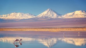 Cómo el desierto de Atacama se ha convertido en el basurero mundial de la ropa usada