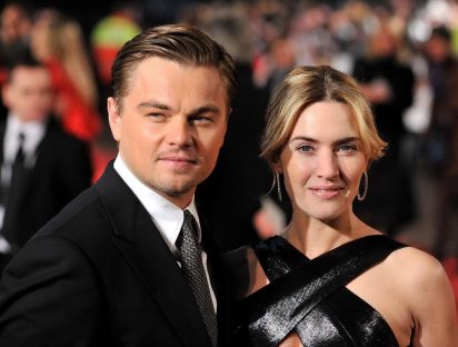 El reencuentro con beso de Leonardo DiCaprio y Kate Winslet