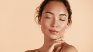Cuidado de piel inversa: el truco para piel seca que debes probar
