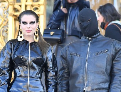 Kanye West y Julia Fox se roban todas las miradas en Paris Fashion Week