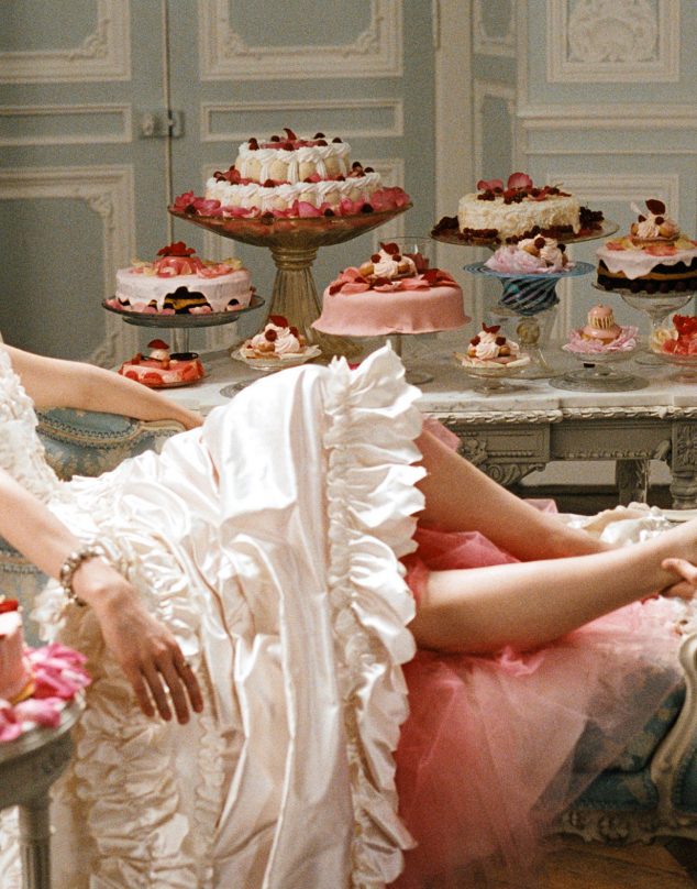 “¡Que coman torta!”: citas famosas que se atribuyen a personajes históricos pero que nunca dijeron