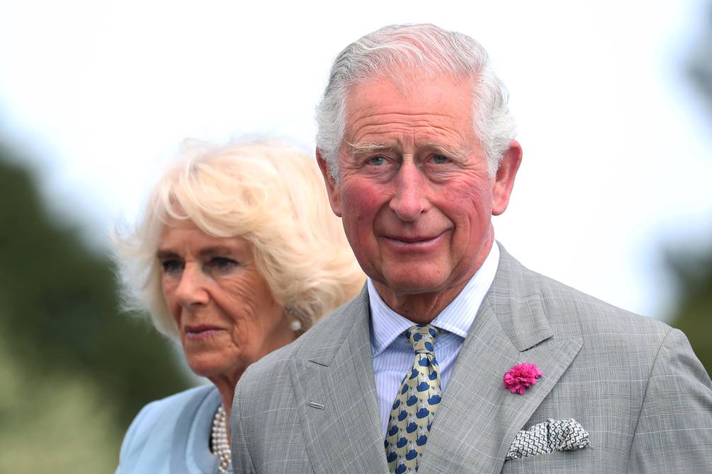 Francia homenajea a Carlos III y Camilla con una gala llena de famosos en Versalles