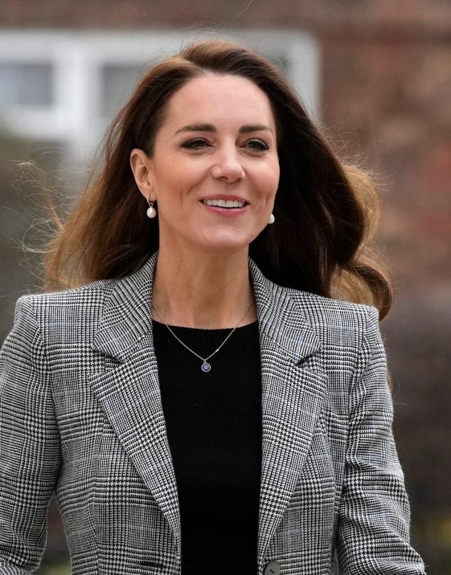 Kate Middleton demuestra que este blazer clásico nunca pasa de moda