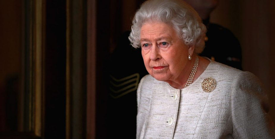 “No me puedo mover”: por primera vez la Reina Isabel reconoce sentirse frágil