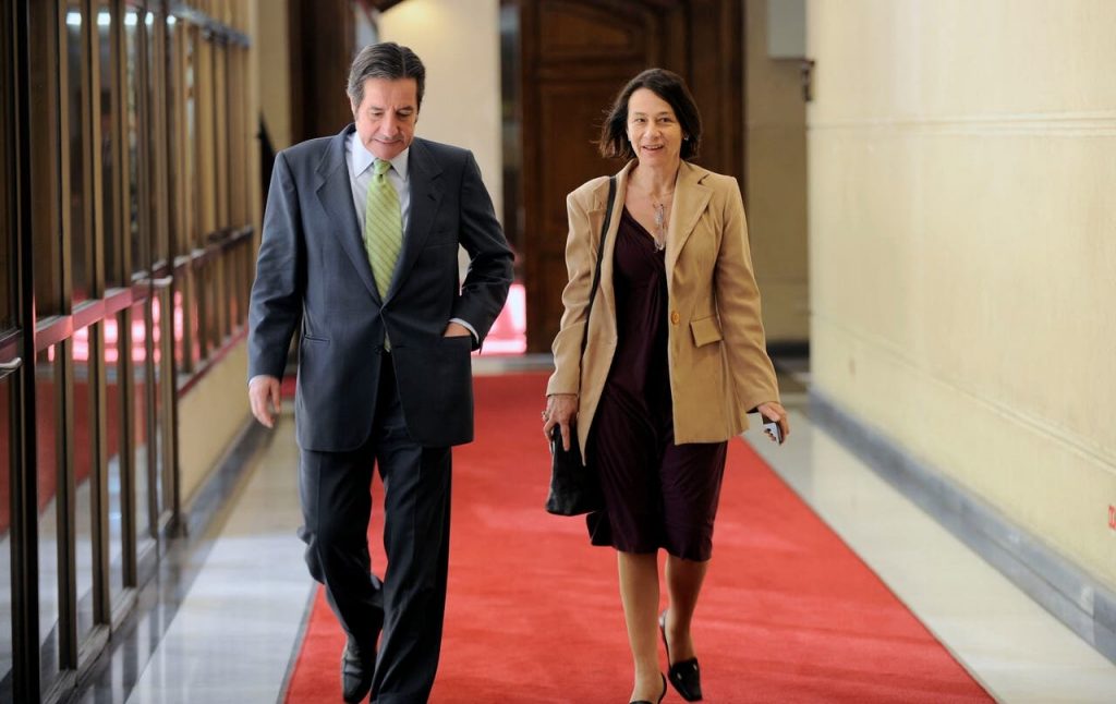 Rosanna Costa: La Primera Mujer En Presidir El Banco Central De Chile ...