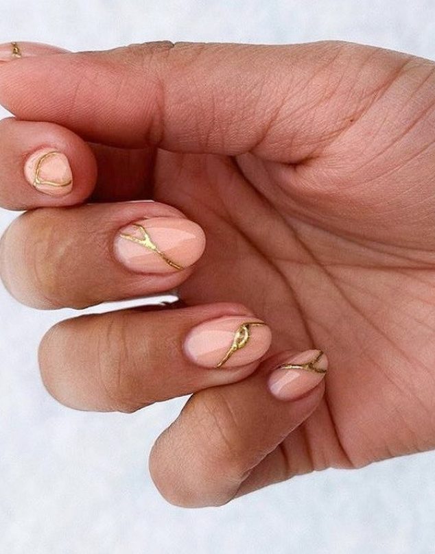 Kintsugi Nails: La tendencia de uñas que se toma esta temporada