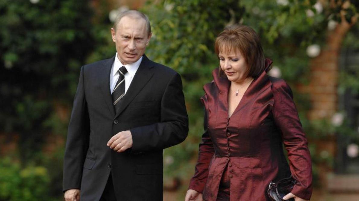 Habla ex mujer de Vladímir Putin y lo describe como “frío, distante y leal”