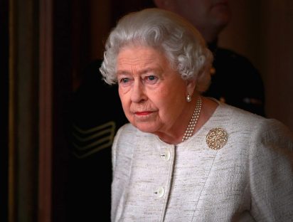 La reina Isabel hace una generosa donación para ayudar a los ucranianos