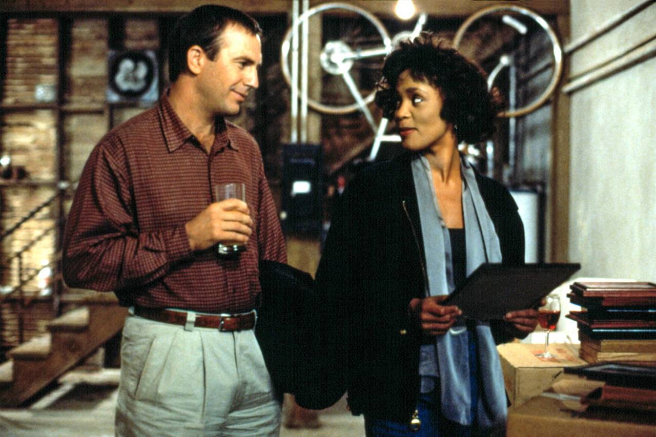 A 30 años del estreno de “El Guardaespaldas”, Kevin Costner recuerda a Whitney Houston