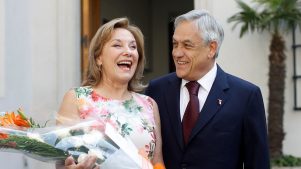 El “papelito” de Sebastián Piñera, la reina Isabel y la peor vergüenza de Cecilia Morel