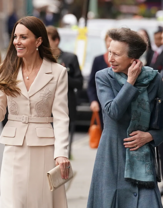 Kate Middleton y la princesa Ana en su primer acto oficial juntas