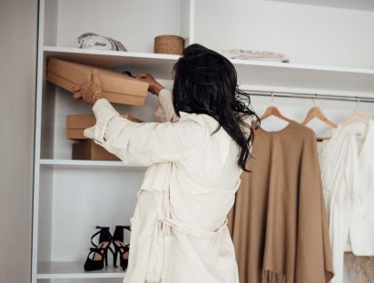4 formas sencillas de tener un closet más sostenible