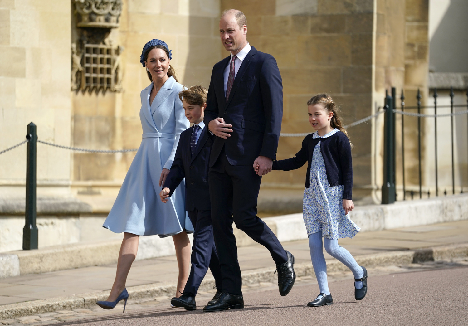 El príncipe George y la princesa Charlotte debutan en la Pascua Real con Kate y el príncipe William