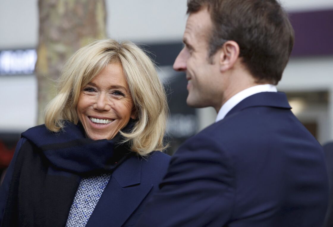 “Mientras estemos juntos los dos”: la historia de Emmanuel y Brigitte Macron