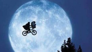 40 años desde el estreno de “E.T”: el extraterrestre que revolucionó el cine