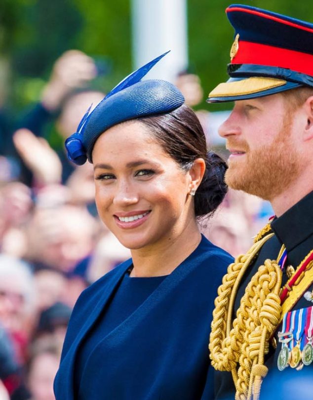 ¿Se despiden o no de sus títulos? Así va la situación entre los Sussex y el rey Carlos III