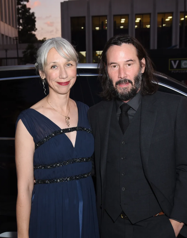 Keanu Reeves reaparece con su novia Alexandra Grant en alfombra roja