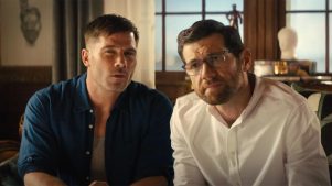 “Bros”: la primera comedia romántica abiertamente gay llega a los cines