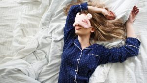 El método 10-3-2-1-0 de esta doctora puede ayudarte a dormir mejor