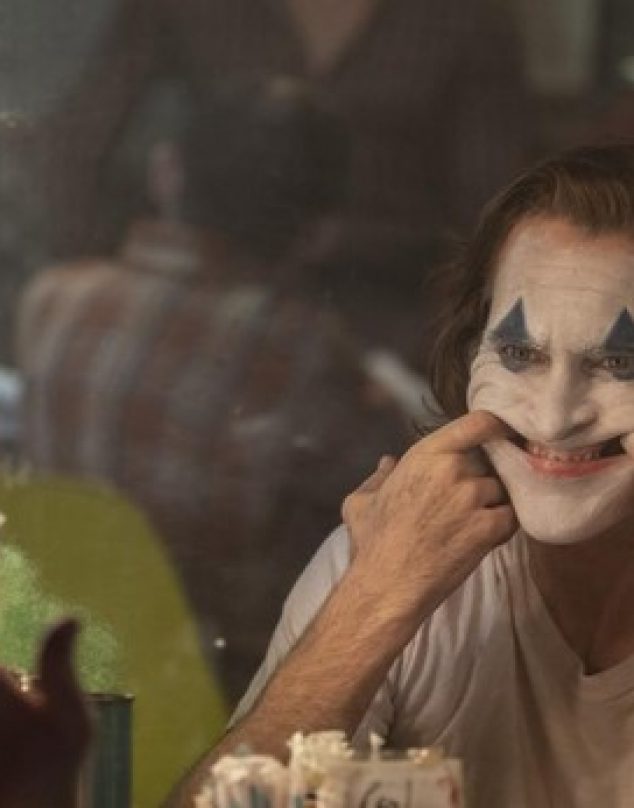 La secuela de ‘Joker’ confirmada con foto de Joaquin Phoenix leyendo el guión