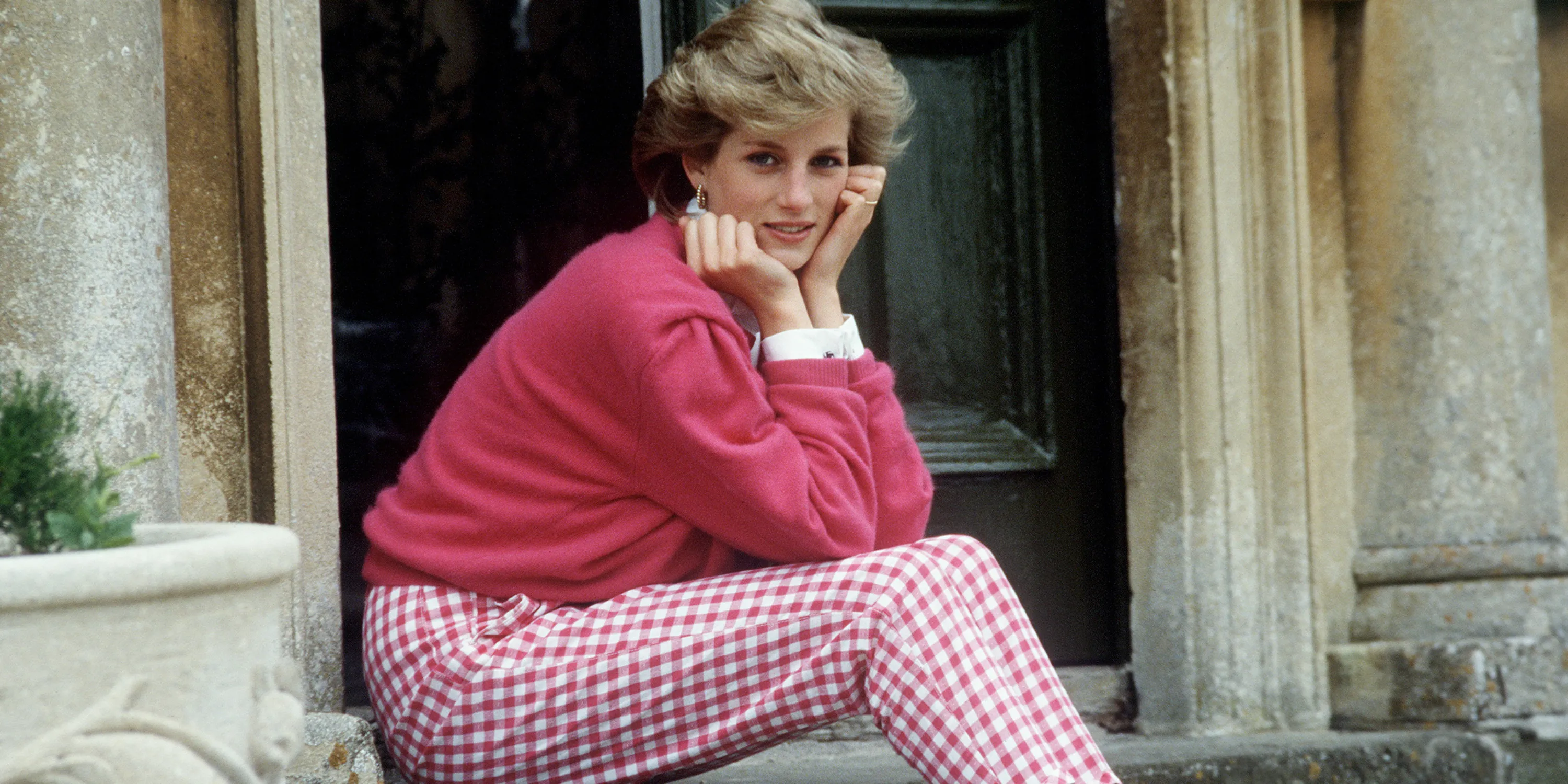 La BBC pide disculpas al príncipe Carlos y sus hijos por la entrevista a Diana