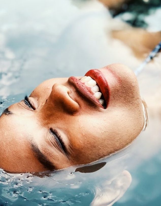 Comienza a ahorrar cientos de litros de agua en tu rutina de belleza