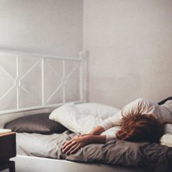 Posponer la alarma podría ser bueno para tu salud