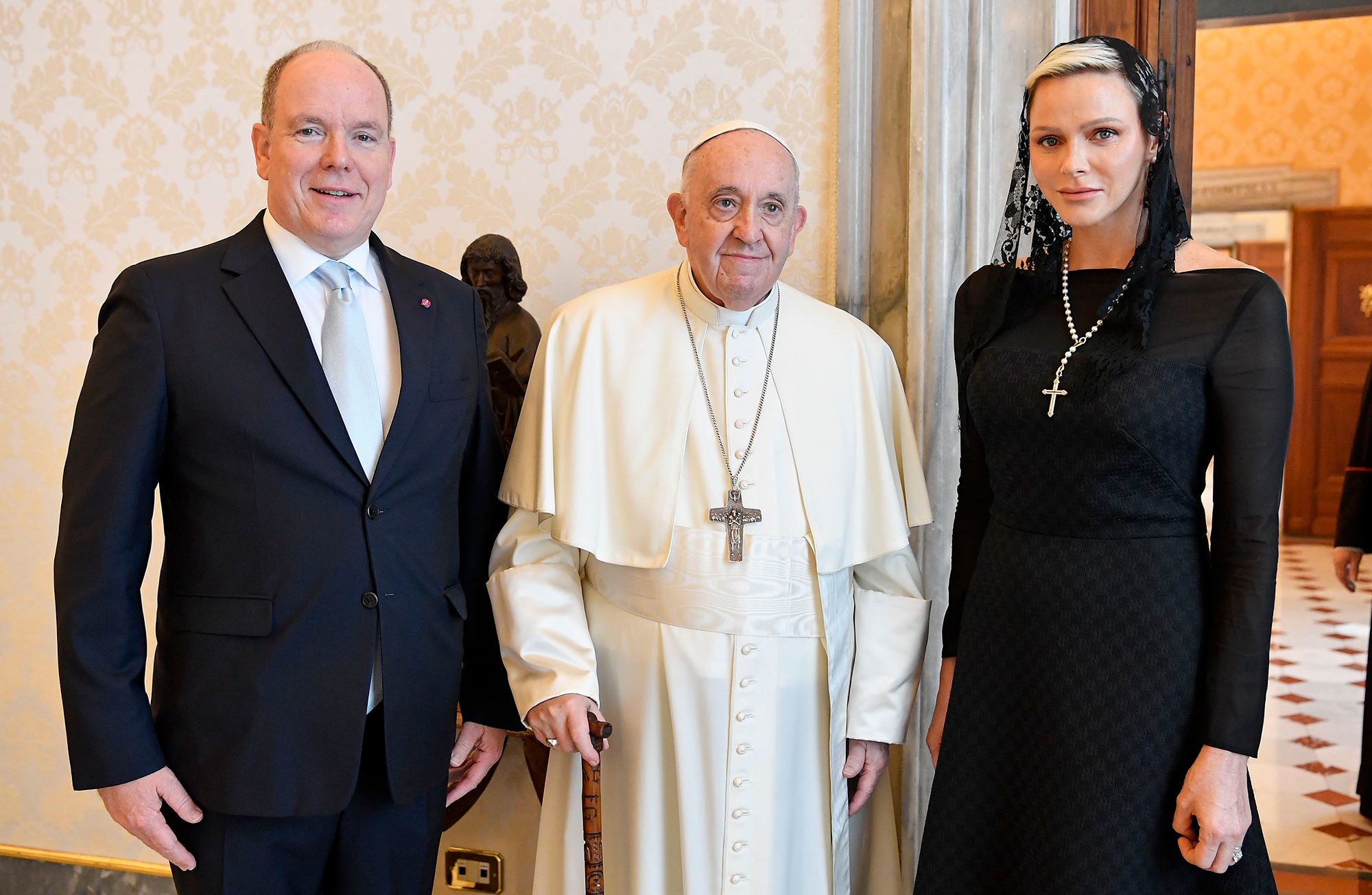 Charlene de Mónaco: su encuentro con el Papa y su curiosa elección de look