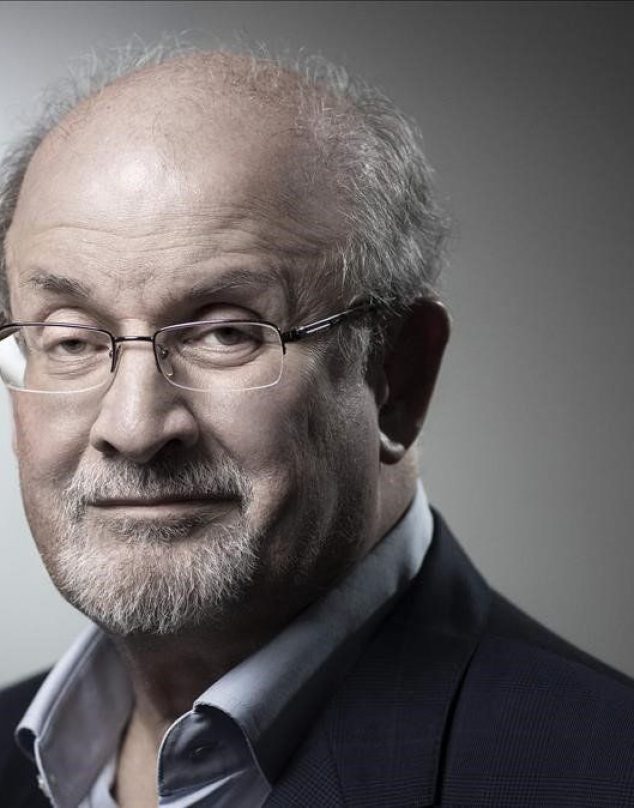 Escritor británico Salman Rushdie es atacado con una puñalada en Nueva York: “las noticias no son buenas”.