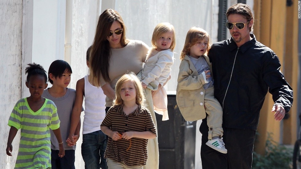Brad Pitt y Angelina Jolie: Aparecen nuevos detalles del episodio del avión que provocó su divorcio