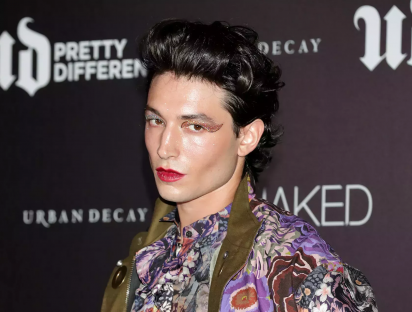 Ezra Miller busca ayuda profesional tras años de acusaciones