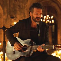 Ricardo Arjona estrenó las tres primeras canciones de su próximo álbum