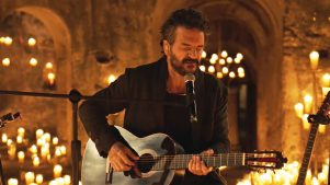 Ricardo Arjona estrenó las tres primeras canciones de su próximo álbum