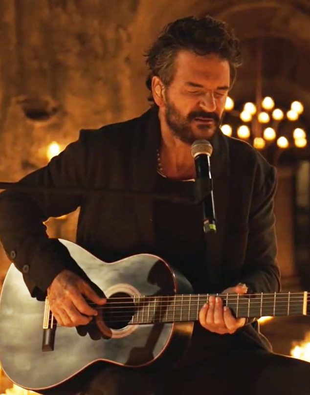 Ricardo Arjona estrenó las tres primeras canciones de su próximo álbum