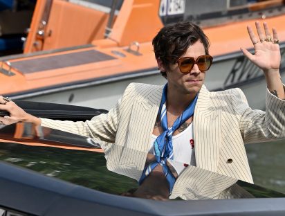 El paso de Harry Styles por el Festival de Cine de Venecia en 3 looks