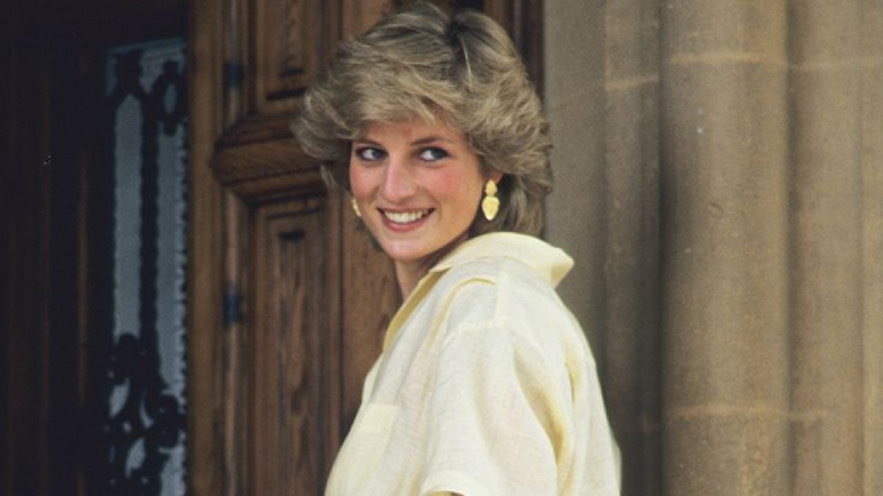 A esto estaba dispuesta la princesa Diana para mantener perfecto su clásico peinado
