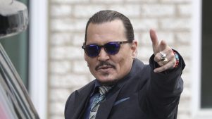 Johnny Depp está saliendo con su abogada tras el juicio (y no es Camille)