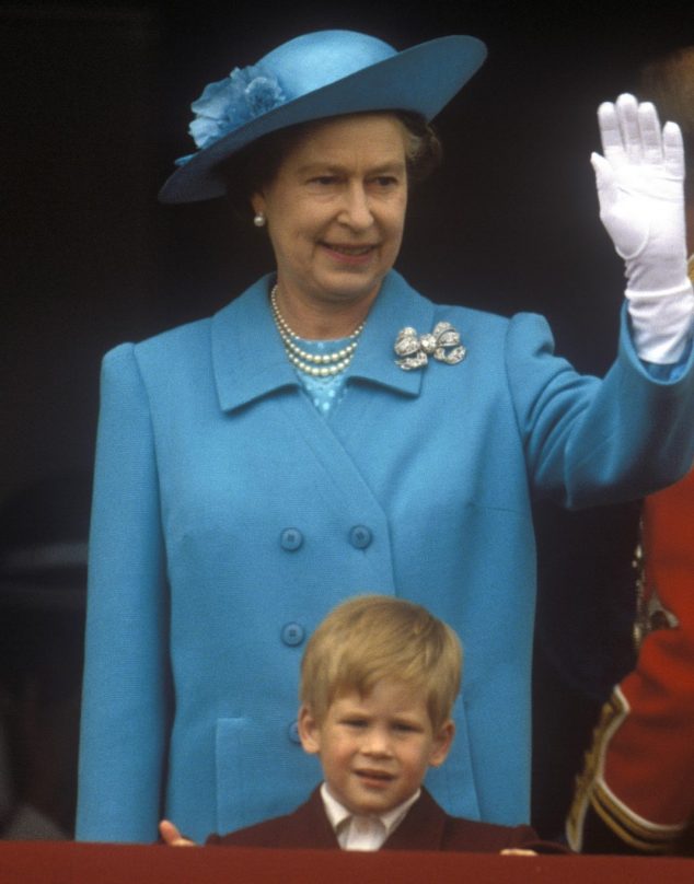 La imagen de la desolación: Harry llegó tarde a Balmoral