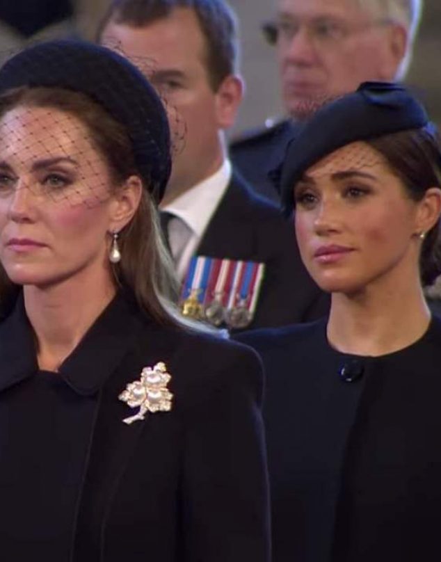 Kate vs Meghan: como homenajean las duquesas a Isabel II