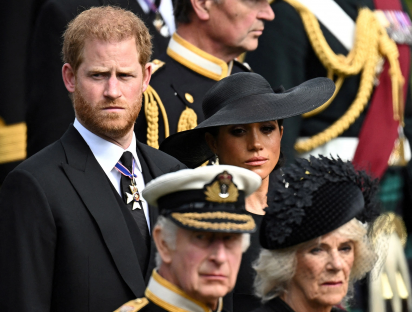 La prima del rey Carlos III: “El trato de la realeza a Meghan Markle es traicionero”