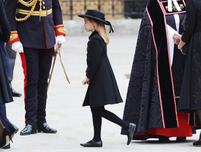 El tierno tributo de la princesa Charlotte a Isabel II en el día de su funeral