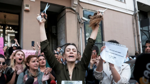 La rebelión de las mujeres contra el velo que sacude a Irán