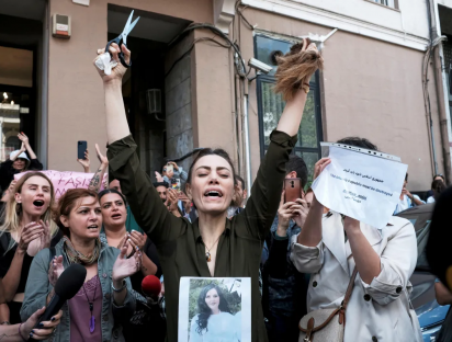 La rebelión de las mujeres contra el velo que sacude a Irán